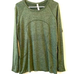 Lululemon Long Sleeve Tee - Green